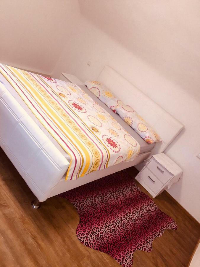 Gaststaette Lin Garden Ξενοδοχείο Untergruppenbach Εξωτερικό φωτογραφία