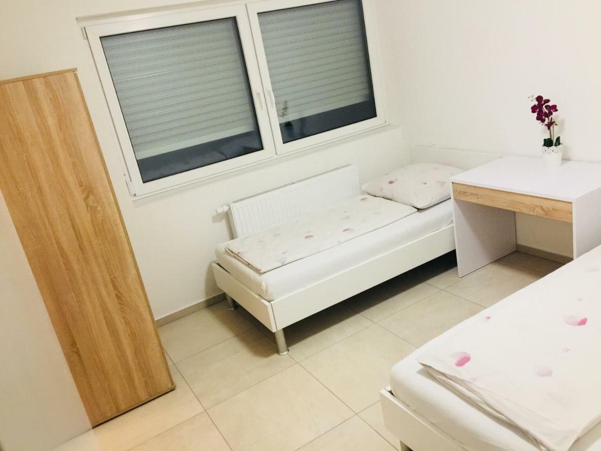 Gaststaette Lin Garden Ξενοδοχείο Untergruppenbach Εξωτερικό φωτογραφία