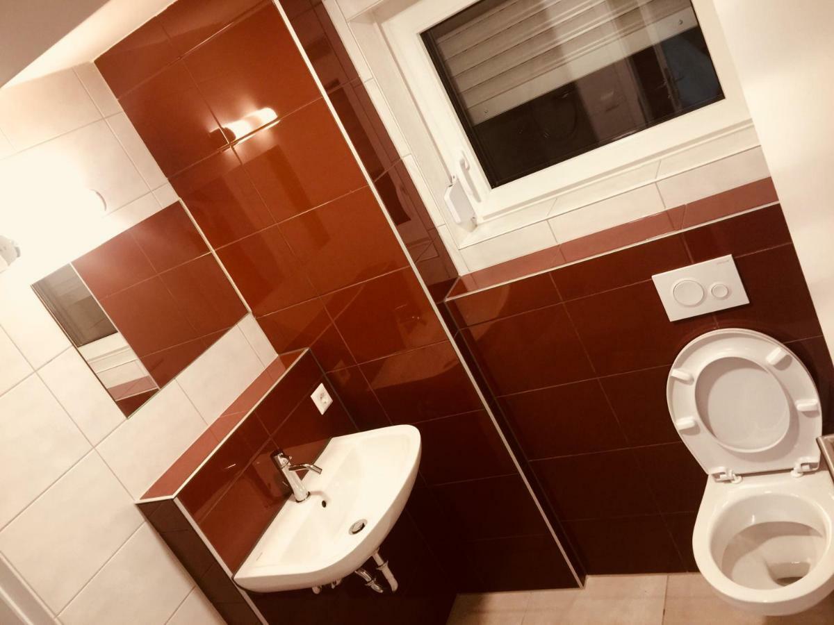 Gaststaette Lin Garden Ξενοδοχείο Untergruppenbach Εξωτερικό φωτογραφία